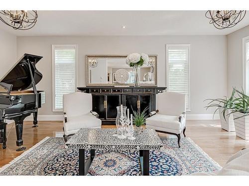 2-128 Morden Road, Oakville, ON - Indoor Photo Showing Living Room