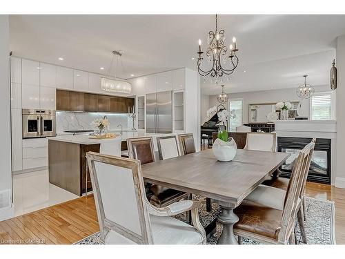 2-128 Morden Road, Oakville, ON - Indoor Photo Showing Dining Room