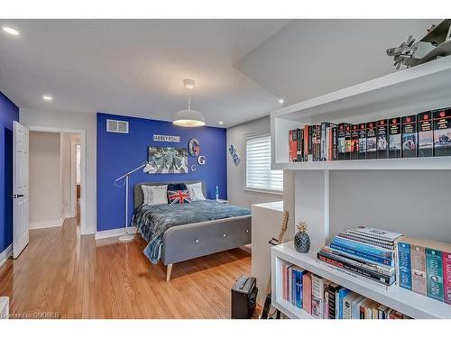 2-128 Morden Road, Oakville, ON - Indoor Photo Showing Bedroom