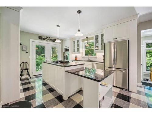 8181 Indian Trail, Eramosa, ON - Indoor Photo Showing Kitchen With Upgraded Kitchen