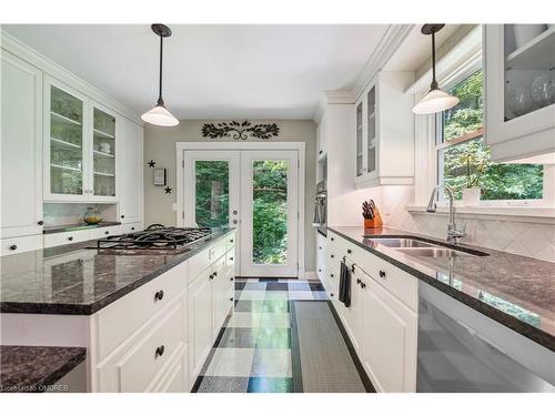 8181 Indian Trail, Eramosa, ON - Indoor Photo Showing Kitchen With Double Sink