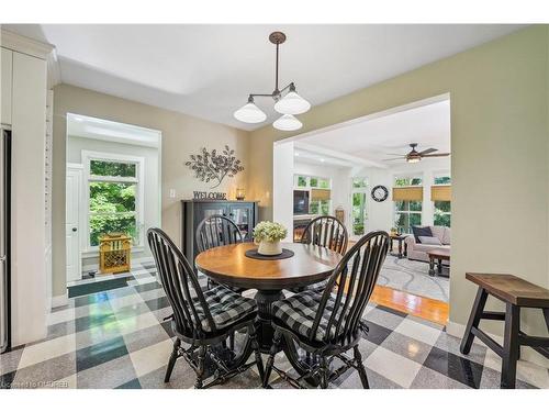 8181 Indian Trail, Eramosa, ON - Indoor Photo Showing Dining Room