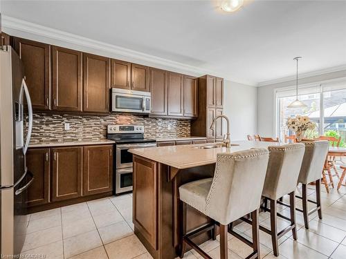 367 Emmett Landing, Milton, ON - Indoor Photo Showing Kitchen With Upgraded Kitchen