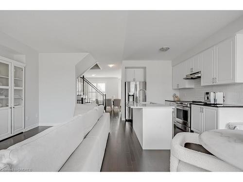 2509 Littlefield Crescent, Oakville, ON - Indoor Photo Showing Kitchen With Stainless Steel Kitchen With Upgraded Kitchen