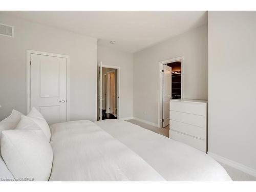 2509 Littlefield Crescent, Oakville, ON - Indoor Photo Showing Bedroom