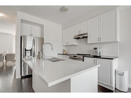 2509 Littlefield Crescent, Oakville, ON - Indoor Photo Showing Kitchen With Stainless Steel Kitchen With Upgraded Kitchen