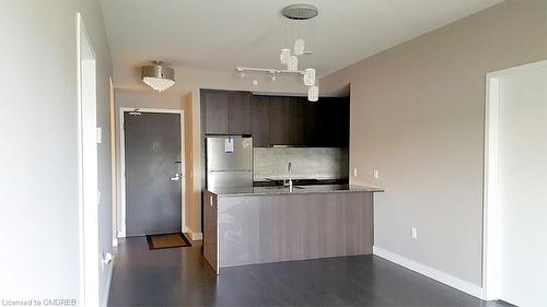 108-5025 Harvard Road, Mississauga, ON - Indoor Photo Showing Kitchen