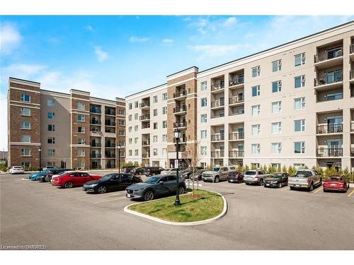 628-610 Farmstead Drive, Milton, ON - Outdoor With Balcony With Facade