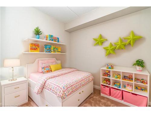 628-610 Farmstead Drive, Milton, ON - Indoor Photo Showing Bedroom