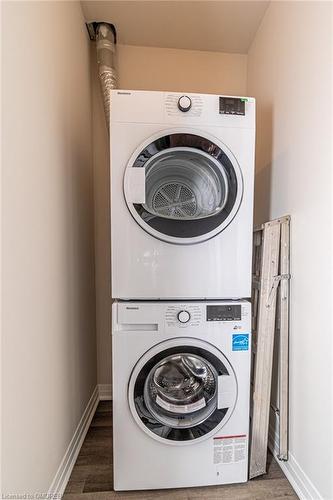 28-610 Farmstead Drive, Milton, ON - Indoor Photo Showing Laundry Room