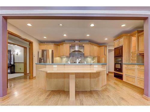 8 Bristol Sands Crescent, Uxbridge, ON - Indoor Photo Showing Kitchen