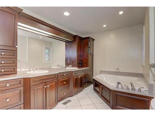 8 Bristol Sands Crescent, Uxbridge, ON - Indoor Photo Showing Bathroom