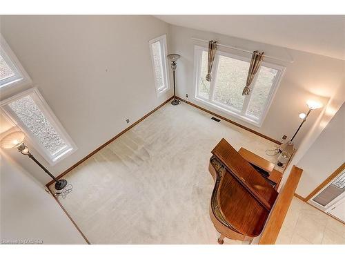 8 Bristol Sands Crescent, Uxbridge, ON - Indoor Photo Showing Other Room