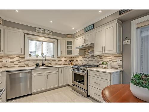 3480 Hannibal Road, Burlington, ON - Indoor Photo Showing Kitchen With Stainless Steel Kitchen With Upgraded Kitchen