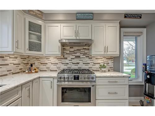 3480 Hannibal Road, Burlington, ON - Indoor Photo Showing Kitchen With Upgraded Kitchen