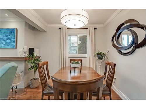 3480 Hannibal Road, Burlington, ON - Indoor Photo Showing Dining Room