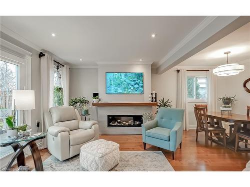 3480 Hannibal Road, Burlington, ON - Indoor Photo Showing Living Room With Fireplace