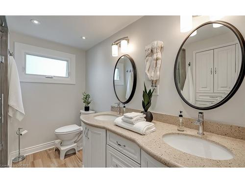 3480 Hannibal Road, Burlington, ON - Indoor Photo Showing Bathroom