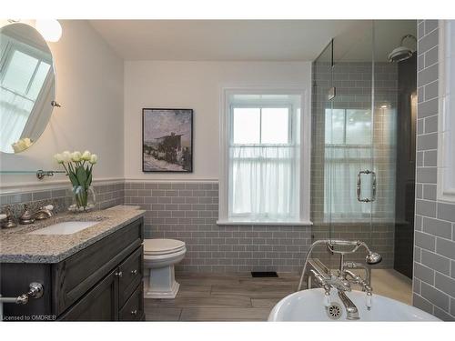 49 James Street, Milton, ON - Indoor Photo Showing Bathroom