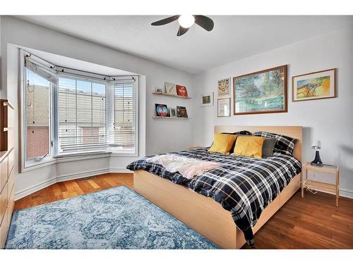 17-3480 Upper Middle Road, Burlington, ON - Indoor Photo Showing Bedroom