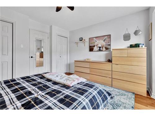 17-3480 Upper Middle Road, Burlington, ON - Indoor Photo Showing Bedroom