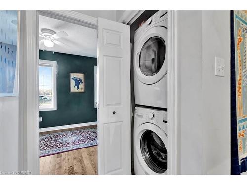 17-3480 Upper Middle Road, Burlington, ON - Indoor Photo Showing Laundry Room