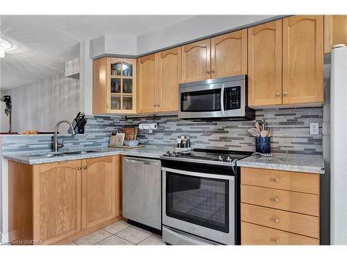 17-3480 Upper Middle Road, Burlington, ON - Indoor Photo Showing Kitchen With Double Sink