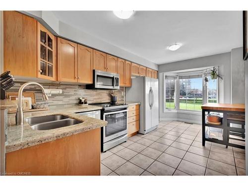 17-3480 Upper Middle Road, Burlington, ON - Indoor Photo Showing Kitchen With Double Sink