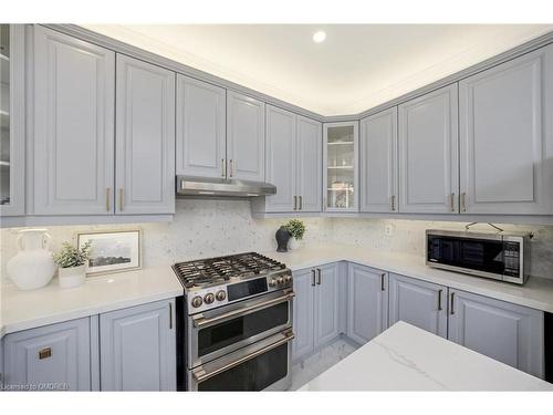 1260 Pepperbush Place, Oakville, ON - Indoor Photo Showing Kitchen