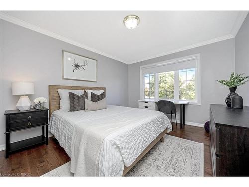 1260 Pepperbush Place, Oakville, ON - Indoor Photo Showing Bedroom