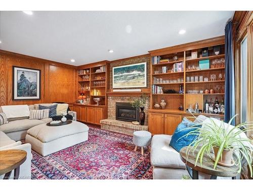 434 Golf Links Road, Ancaster, ON - Indoor Photo Showing Living Room With Fireplace