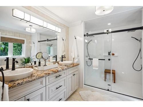 434 Golf Links Road, Ancaster, ON - Indoor Photo Showing Bathroom