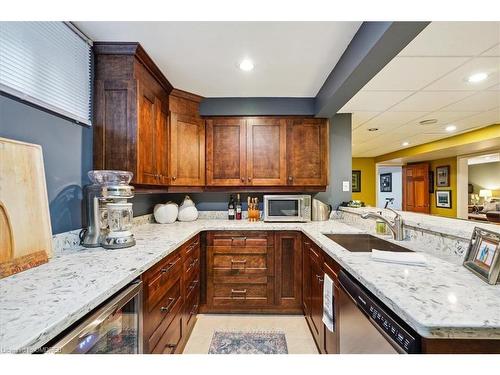 434 Golf Links Road, Ancaster, ON - Indoor Photo Showing Kitchen