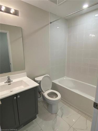 513-1581 Rose Way, Milton, ON - Indoor Photo Showing Bathroom