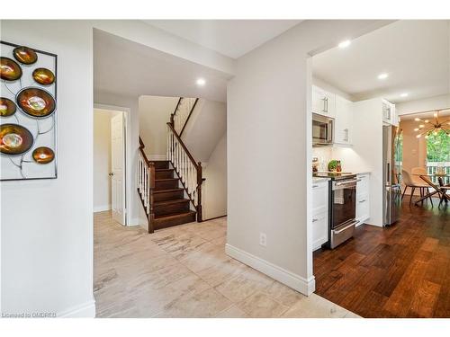 3-1513 Upper Middle Road, Burlington, ON - Indoor Photo Showing Kitchen