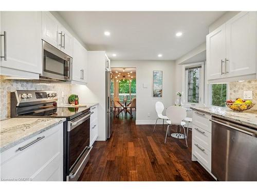 3-1513 Upper Middle Road, Burlington, ON - Indoor Photo Showing Kitchen With Upgraded Kitchen