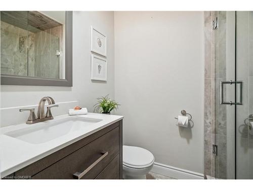 3-1513 Upper Middle Road, Burlington, ON - Indoor Photo Showing Bathroom