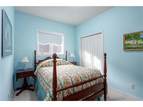 5-271 Riverview Place, Guelph, ON - Indoor Photo Showing Bedroom