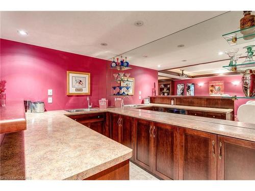 5-271 Riverview Place, Guelph, ON - Indoor Photo Showing Kitchen With Double Sink