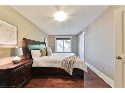 3168 Lakeshore Road W, Oakville, ON - Indoor Photo Showing Bedroom