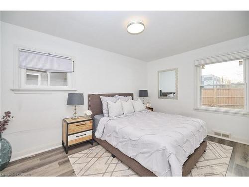 2 Woodgate Avenue, St. Catharines, ON - Indoor Photo Showing Bedroom