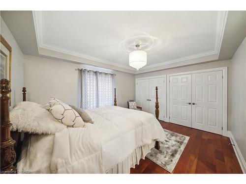 1569 Glenburnie Road, Mississauga, ON - Indoor Photo Showing Bedroom