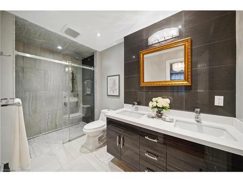 1569 Glenburnie Road, Mississauga, ON - Indoor Photo Showing Bathroom