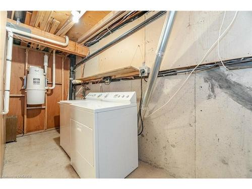 19-561 Childs Drive, Milton, ON - Indoor Photo Showing Laundry Room