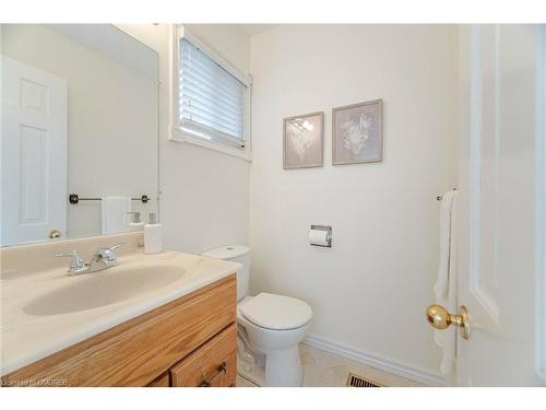 19-561 Childs Drive, Milton, ON - Indoor Photo Showing Bathroom