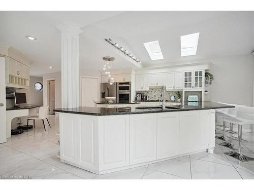 20 Craven Avenue, Burlington, ON - Indoor Photo Showing Kitchen