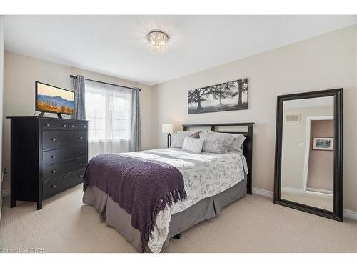 35-515 Winston Road, Grimsby, ON - Indoor Photo Showing Bedroom