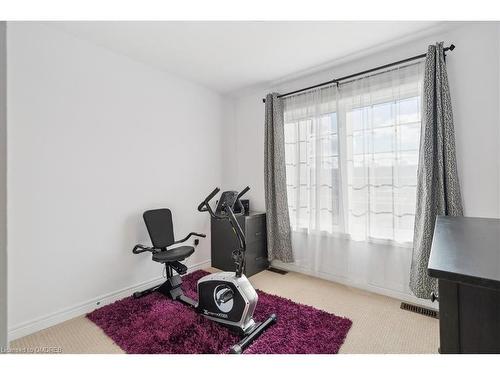 35-515 Winston Road, Grimsby, ON - Indoor Photo Showing Gym Room