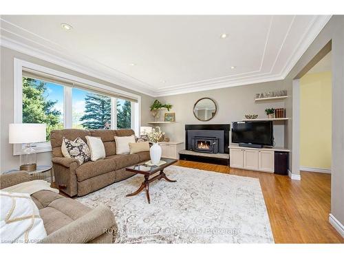 14360 Sixth Line, Halton Hills, ON - Indoor Photo Showing Living Room With Fireplace