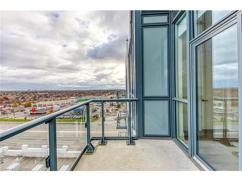 812-509 Dundas Street W, Oakville, ON - Outdoor With Balcony With Exterior